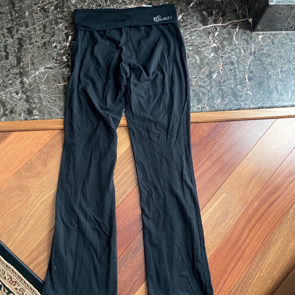 5/$25 GUESS Yoga Pants Sz M